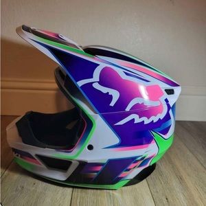 2020 Fox Racing helmet with goggles.
